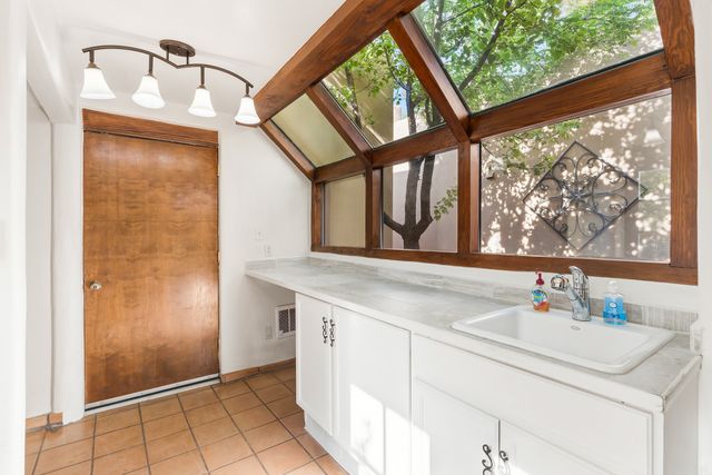 616 Paseo De La Cuma A, Santa Fe, NM 87501