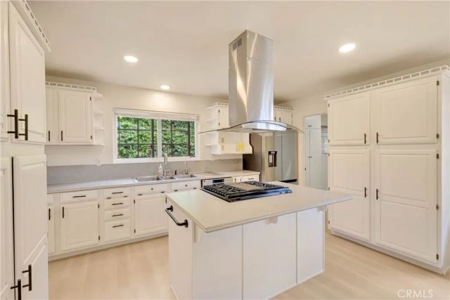 6551 Abbottswood Drive, Rancho Palos Verdes, CA 90275