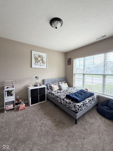 1407 Classic Avenue, Greenwood, IN 46143