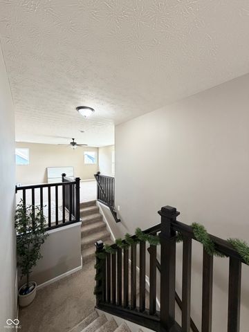 1407 Classic Avenue, Greenwood, IN 46143