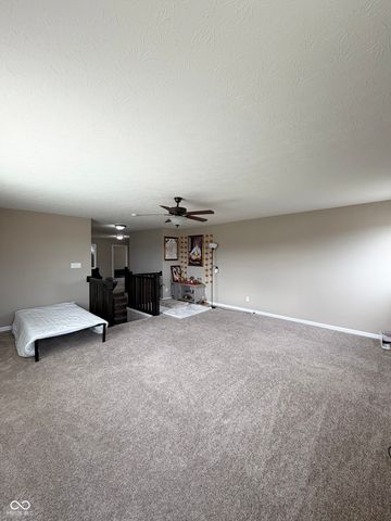 1407 Classic Avenue, Greenwood, IN 46143