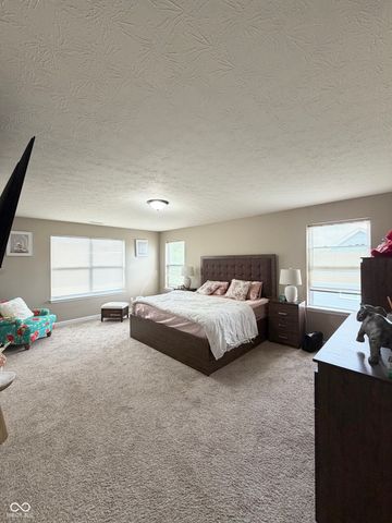 1407 Classic Avenue, Greenwood, IN 46143