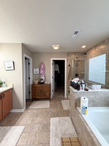 1407 Classic Avenue, Greenwood, IN 46143
