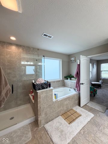 1407 Classic Avenue, Greenwood, IN 46143