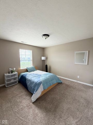 1407 Classic Avenue, Greenwood, IN 46143