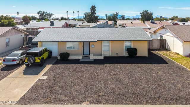 8819 W GLENROSA Avenue, Phoenix, AZ 85037