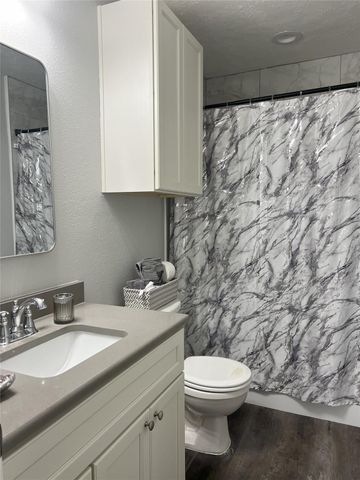 209 Cooner Street B, College Station, TX 77840
