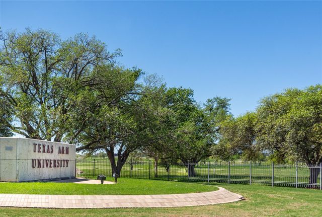 209 Cooner Street B, College Station, TX 77840
