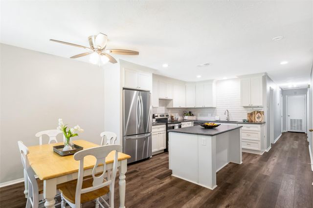 209 Cooner Street B, College Station, TX 77840