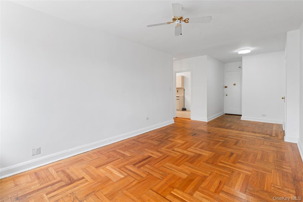 48-23 42nd Street 5F, Sunnyside, NY 11104 — photo 4