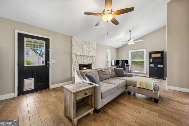 105 Wolf Bay Circle, Kingsland, GA 31548
