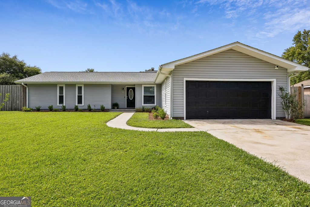 105 Wolf Bay Circle, Kingsland, GA 31548