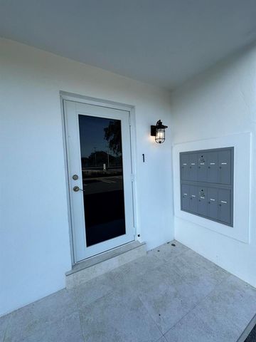 238 SE 1st Avenue 10, Delray Beach, FL 33444