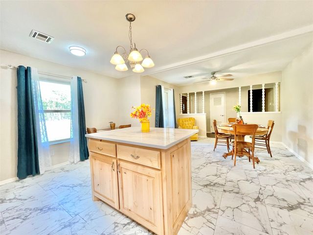 945 Brickyard Road, West, TX 76691