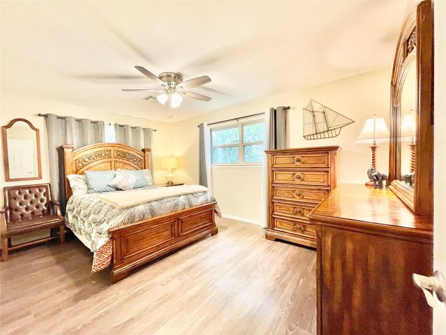 945 Brickyard Road, West, TX 76691