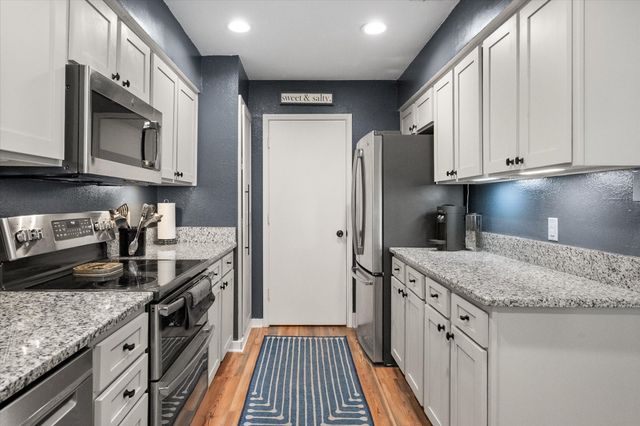 2016 Spicewood Road, Bedford, TX 76021