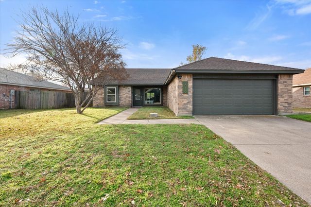 2016 Spicewood Road, Bedford, TX 76021