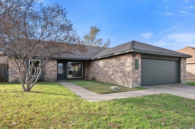 2016 Spicewood Road, Bedford, TX 76021