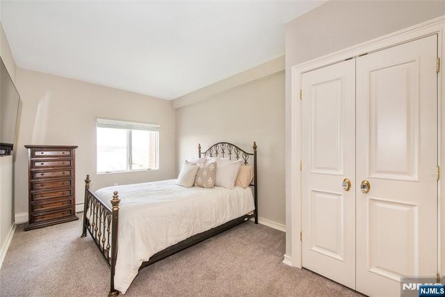 1360 Hamburg Turnpike 402, Wayne, NJ 07470