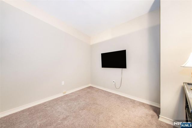 1360 Hamburg Turnpike 402, Wayne, NJ 07470