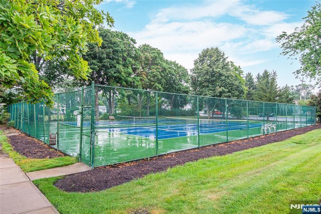 1360 Hamburg Turnpike 402, Wayne, NJ 07470