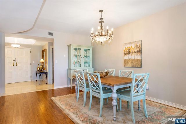 1360 Hamburg Turnpike 402, Wayne, NJ 07470