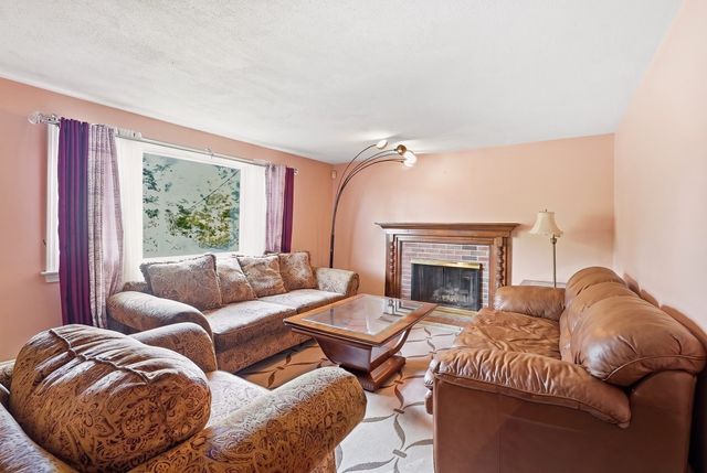 24 College Farm Rd, Waltham, MA 02451