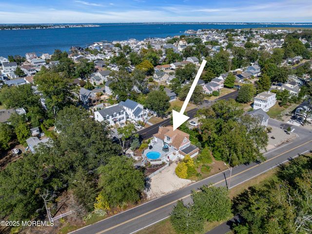 344 E Point Pleasant Avenue, Ocean Gate, NJ 08740