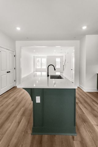 220 Nearwater Place, Hendersonville, TN 37075