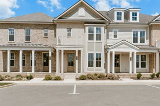 220 Nearwater Place, Hendersonville, TN 37075