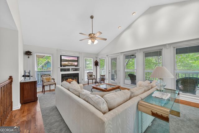 359 Bahn Erlenbruck, Helen, GA 30545