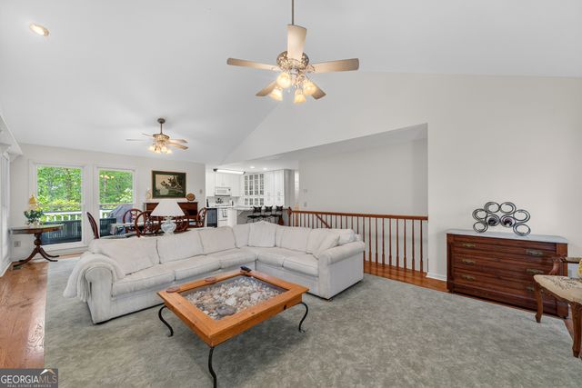 359 Bahn Erlenbruck, Helen, GA 30545