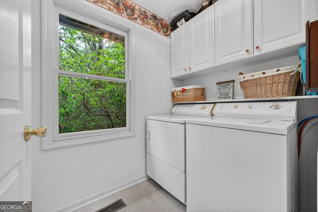 359 Bahn Erlenbruck, Helen, GA 30545