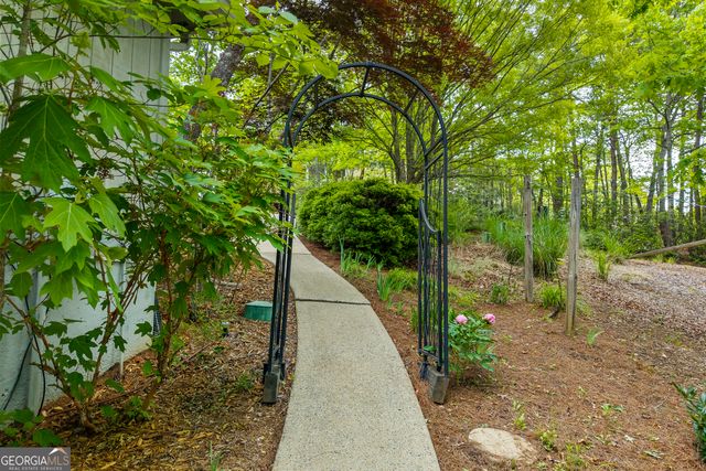 359 Bahn Erlenbruck, Helen, GA 30545