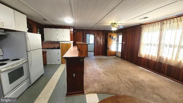 1032 HOLLY VISTA DR, Colonial Beach, VA 22443