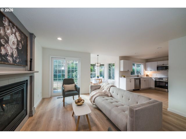 13413 GERBER WOODS Dr, Oregon City, OR 97045