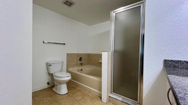 136 SW Peacock Boulevard 19-104, Port St. Lucie, FL 34986