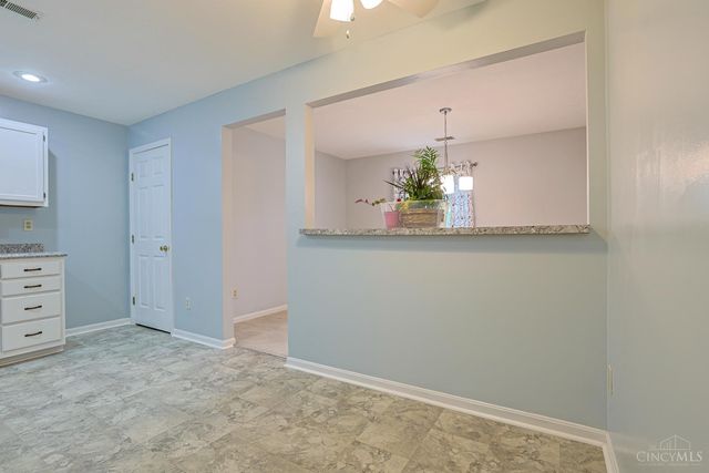 3703 W Galbraith Road, Cincinnati, OH 45247