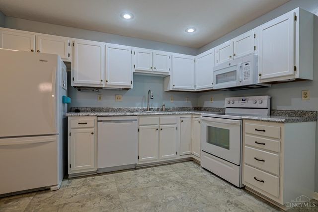 3703 W Galbraith Road, Cincinnati, OH 45247