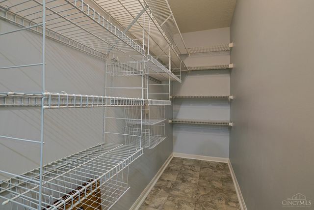 3703 W Galbraith Road, Cincinnati, OH 45247