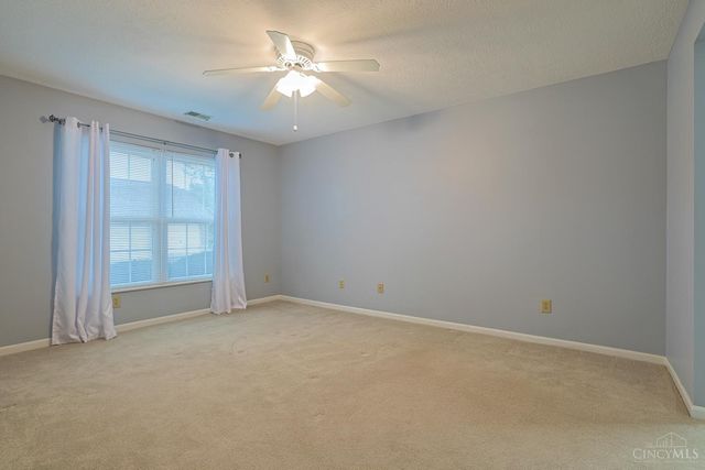 3703 W Galbraith Road, Cincinnati, OH 45247