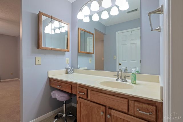 3703 W Galbraith Road, Cincinnati, OH 45247