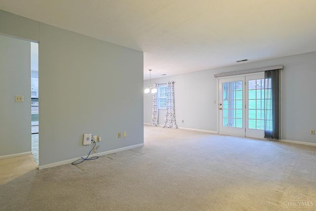 3703 W Galbraith Road, Cincinnati, OH 45247