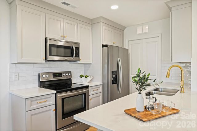 11141 Harrowfield Road, Charlotte, NC 28226