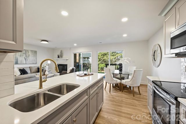 11141 Harrowfield Road, Charlotte, NC 28226