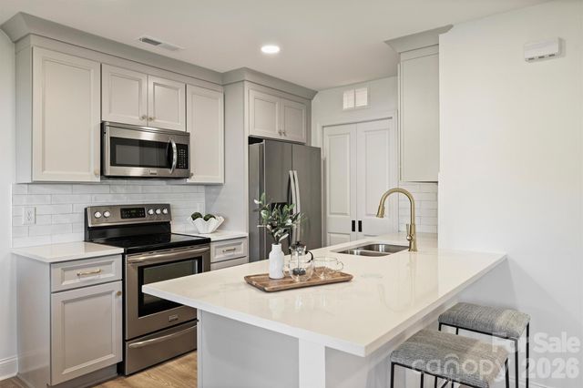 11141 Harrowfield Road, Charlotte, NC 28226