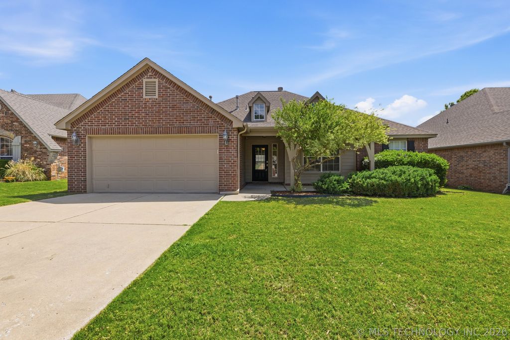 11211 S 2nd Street, Jenks, OK 74037