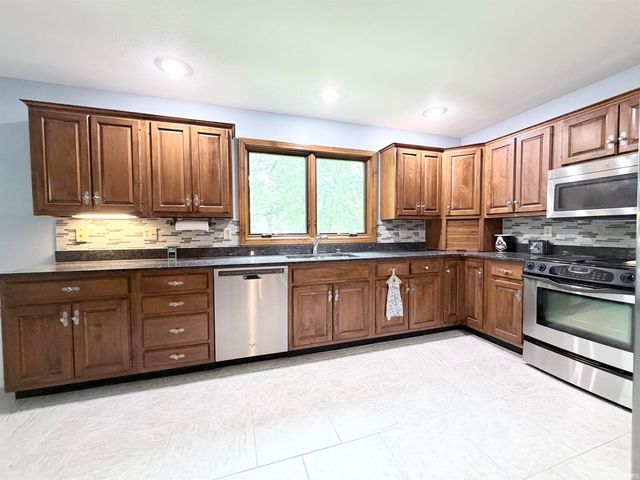 20711 Windrush Court, South Bend, IN 46614