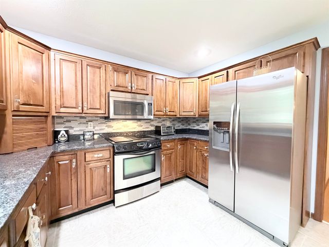 20711 Windrush Court, South Bend, IN 46614