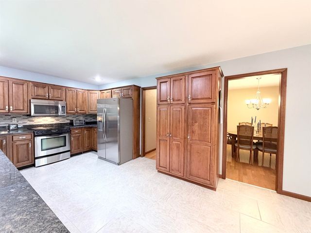 20711 Windrush Court, South Bend, IN 46614